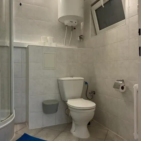 Apartmán Classy Old Town Home, Wifi, Smart Projector, Ac *